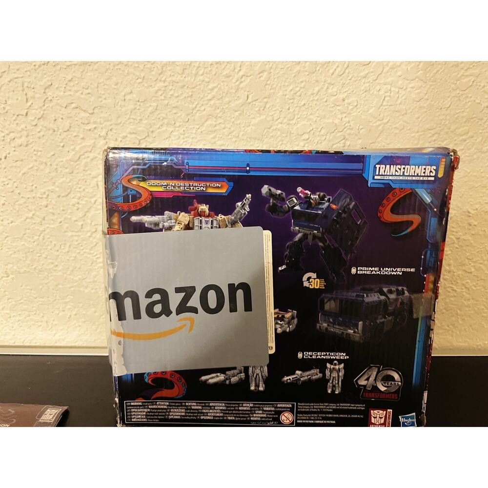 Transformers Legacy United Doom 'N Destruction Breakdown & Windsweeper - Picture 12 of 14